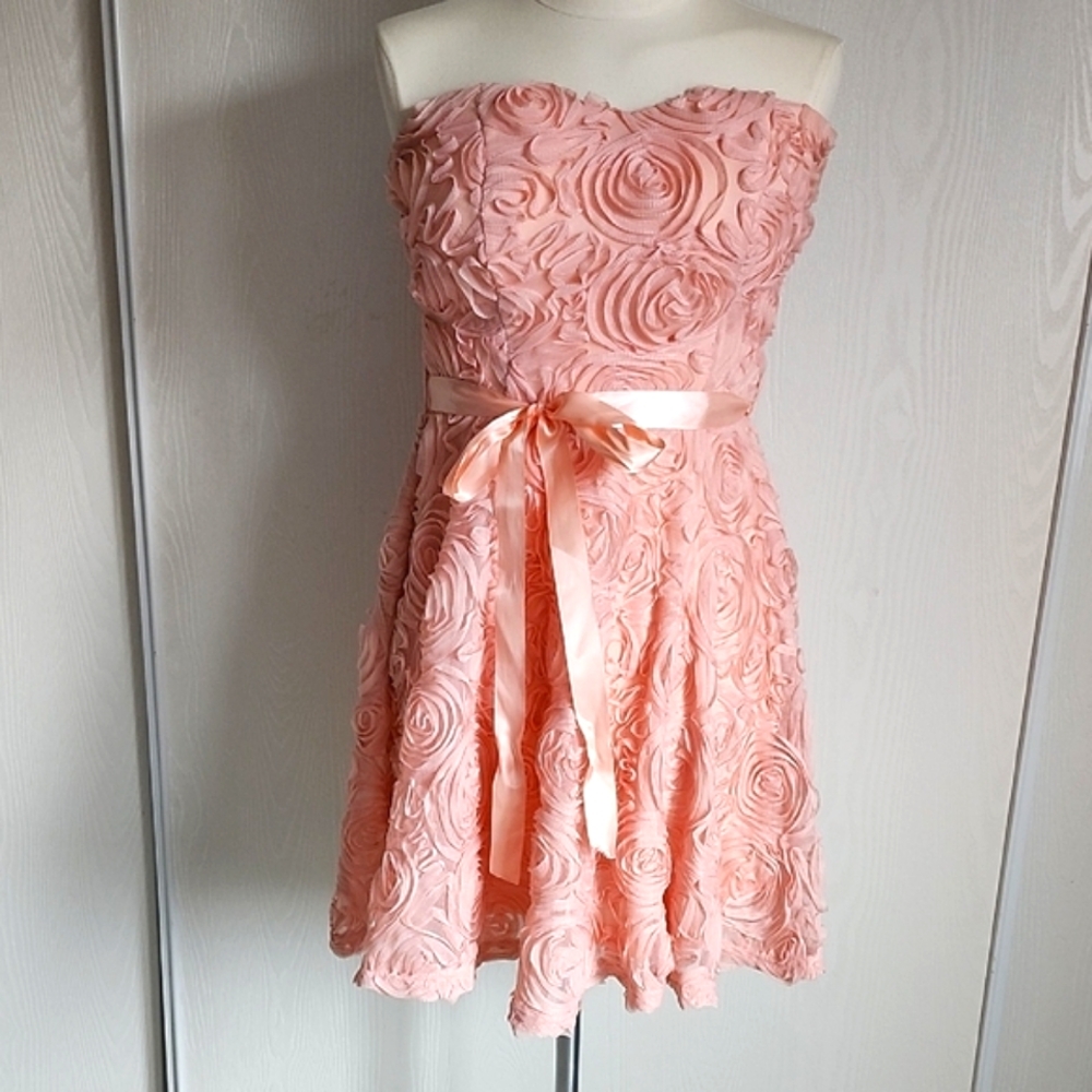 Elegant Pink Strapless Dress